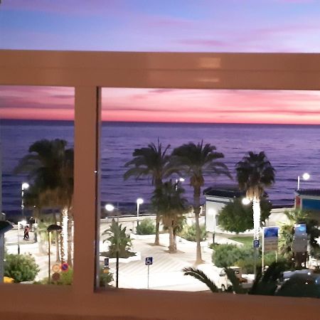 Torrox, Superbe Et Sur La Plage! Exterior photo